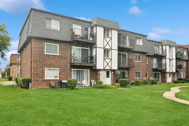 9461 Bay Colony Dr Unit 2N, Des Plaines, IL 60016 - photo 1