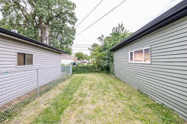 8825 S Richmond Ave, Evergreen Park, IL 60805 - view of yard