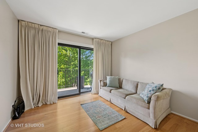 1503 Oak Ave Unit 312, Evanston, IL 60201 - living area with wood finished floors and baseboards