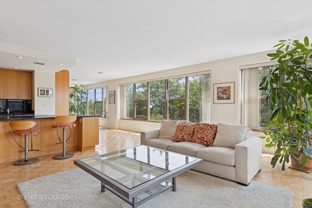 2970 N Lake Shore Dr Unit 7B-7C, Chicago, IL 60657 - living room featuring recessed lighting