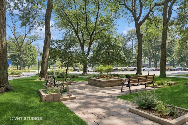 2970 N Lake Shore Dr Unit 7B-7C, Chicago, IL 60657 - surrounding community featuring a yard