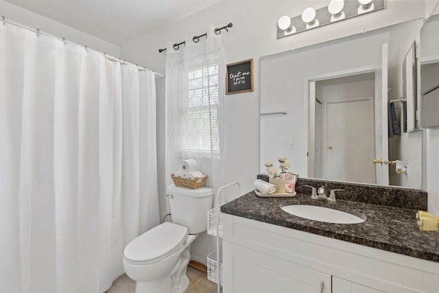 2011 University Dr, Naperville, IL 60565 - full bath featuring vanity and a shower with shower curtain