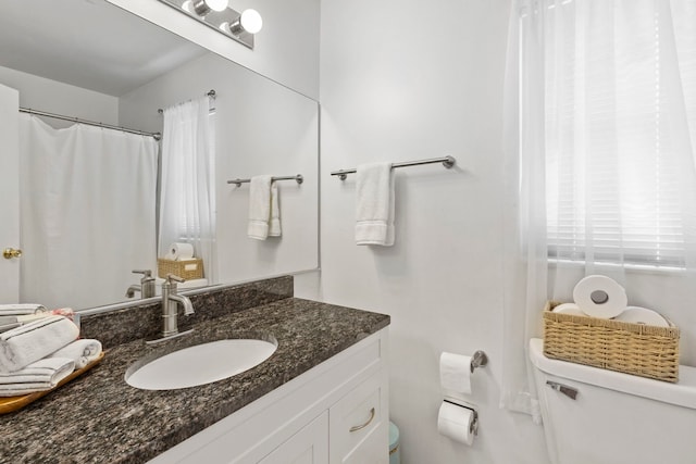 2011 University Dr, Naperville, IL 60565 - full bathroom with toilet and vanity