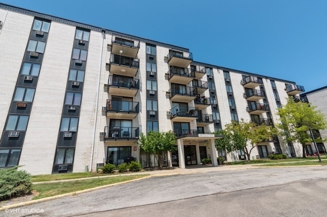 9098 Terrace Dr Unit 3E, Niles, IL 60714 - view of apartment building / complex
