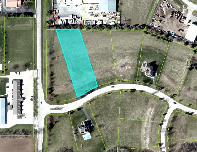 1996 Red Oak Ln, Spring Grove, IL 60081