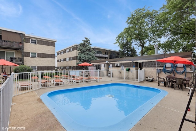 935 8th Ave Unit 1, La Grange, IL 60525 - community pool with a patio
