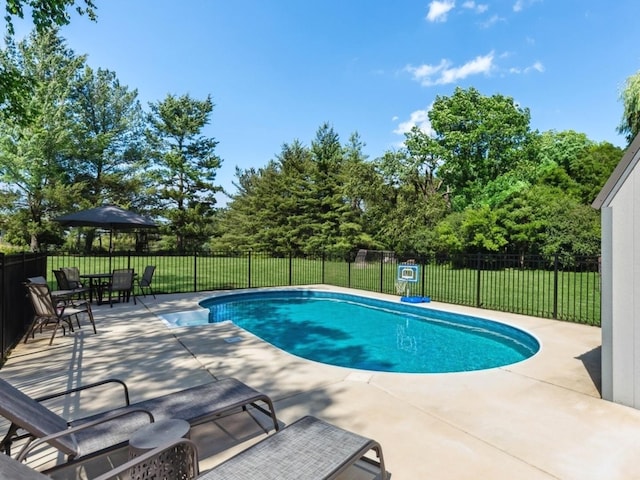 1551 Daybreak Dr, Libertyville, IL 60048 - view of swimming pool featuring a patio, a fenced backyard, and outdoor dining space