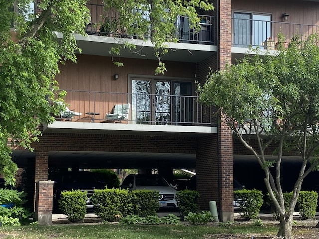 6525 Main St Unit 204, Downers Grove, IL 60516 - view of building exterior