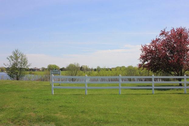 36537 N Fox Hill Dr, Wadsworth, IL 60083 - photo 3