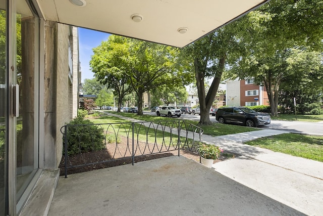 429 Wesley Ave Unit 301, Oak Park, IL 60302 - view of patio / terrace