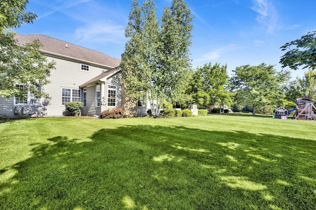 7270 Bannockburn Cir, Lakewood, IL 60014 - view of green lawn