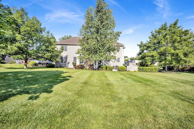 7270 Bannockburn Cir, Lakewood, IL 60014 - view of green lawn