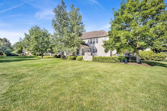 7270 Bannockburn Cir, Lakewood, IL 60014 - view of green lawn