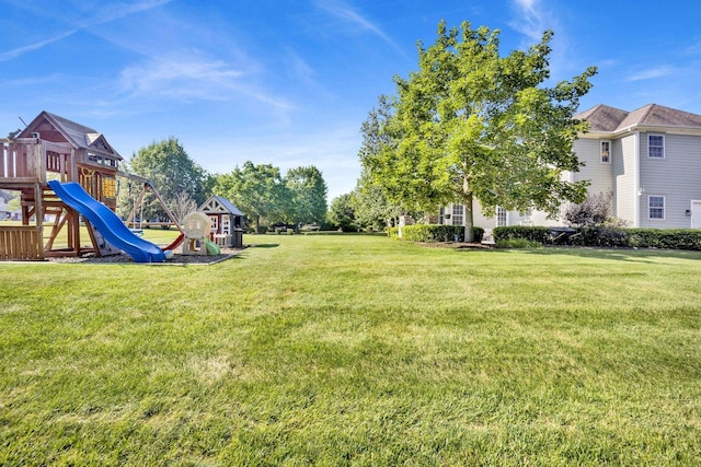 7270 Bannockburn Cir, Lakewood, IL 60014 - view of grassy yard with a playground
