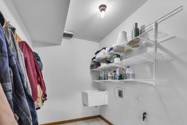 11254 S Whipple St, Chicago, IL 60655 - washroom featuring washer hookup and tile patterned flooring