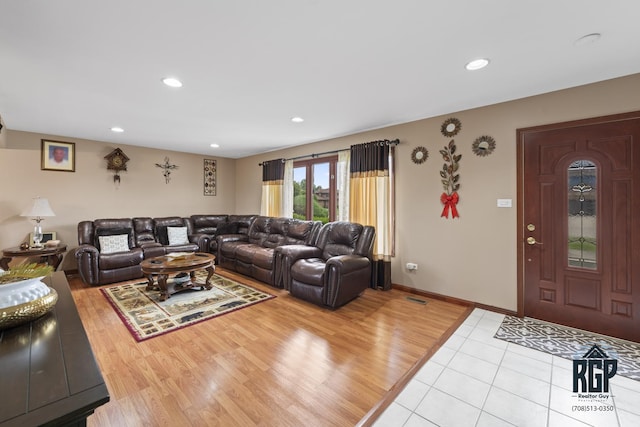 8825 Abbey Ln, Orland Park, IL 60462 - living area featuring light wood-style flooring and recessed lighting