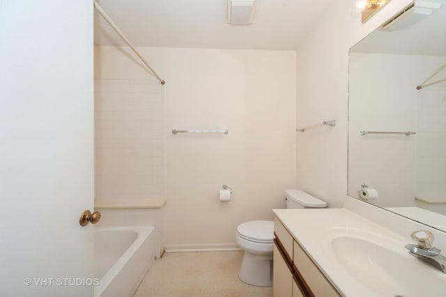 1257 Ballantrae Pl Unit C, Mundelein, IL 60060 - full bathroom featuring vanity and washtub / shower combination