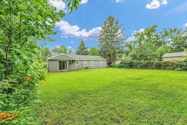 724 Dover Pl, Champaign, IL 61820 - view of yard