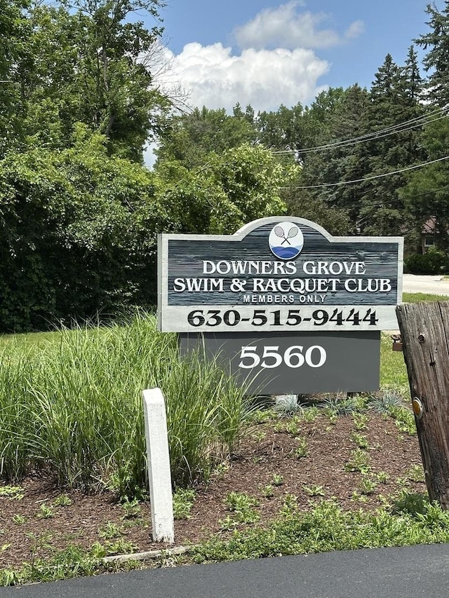 5341 Grand Ave, Downers Grove, IL 60515 - view of community sign