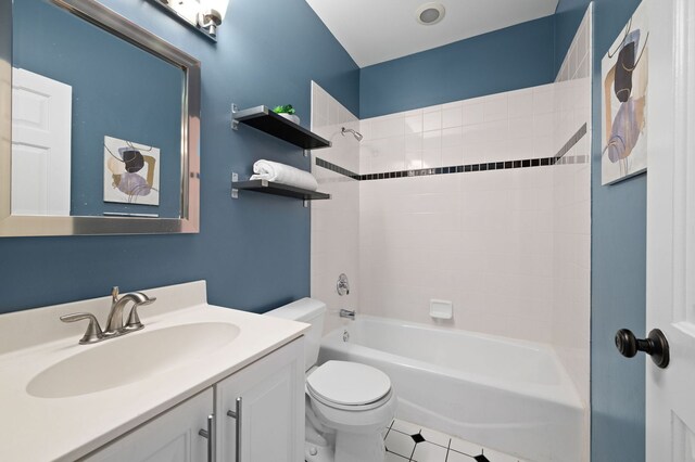 1242 W Ohio St Unit 2E, Chicago, IL 60642 - bathroom with vanity, shower / washtub combination, and tile patterned flooring