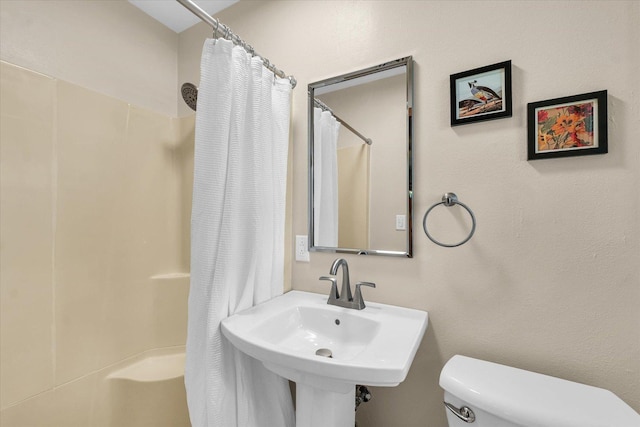 20 Park Dr, Villa Grove, IL 61956 - full bath featuring toilet and curtained shower