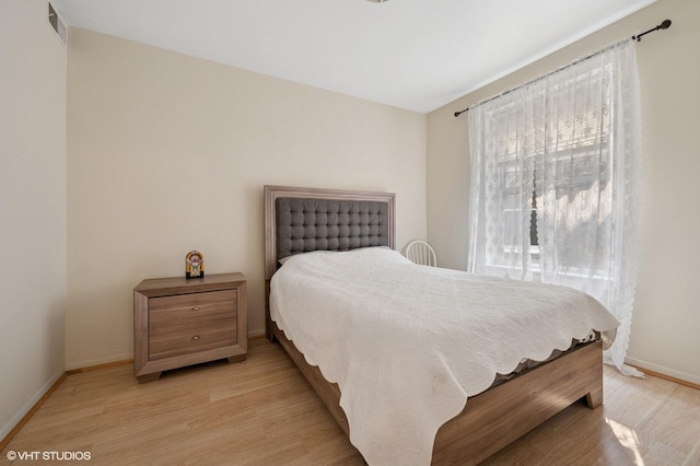902 W Margate Ter Unit 2D, Chicago, IL 60640 - bedroom featuring light wood-style floors