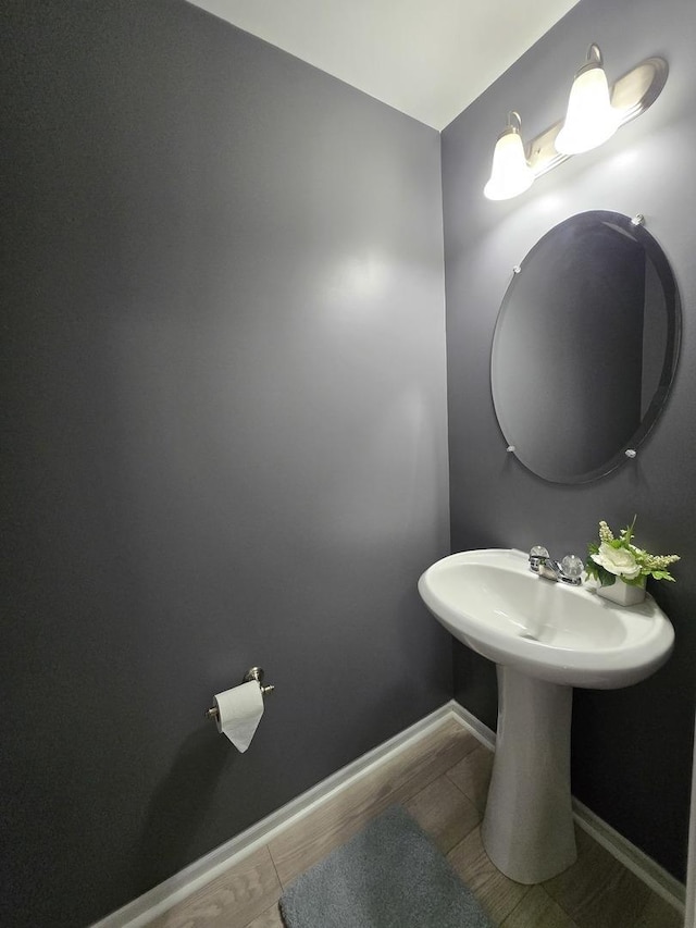 8501 Sawyer Ct, Joliet, IL 60431 - bathroom featuring baseboards