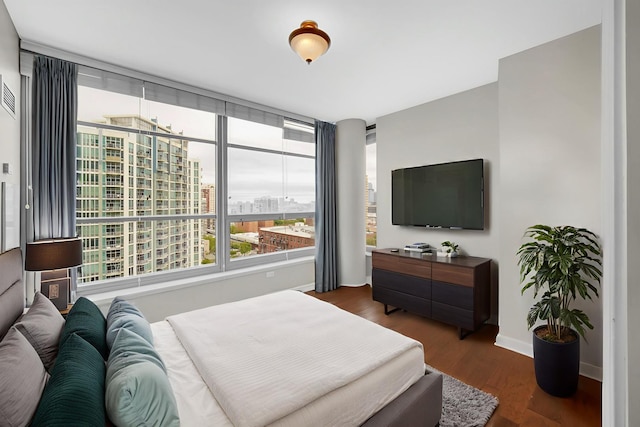 1600 S Prairie Ave Unit 1507, Chicago, IL 60616 - bedroom featuring wood finished floors and baseboards