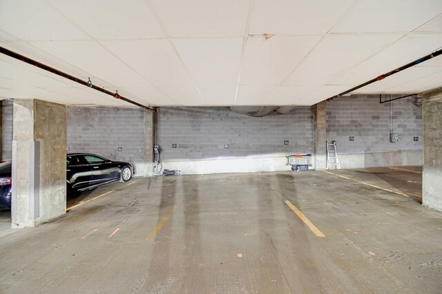 1600 S Prairie Ave Unit 1507, Chicago, IL 60616 - view of parking garage