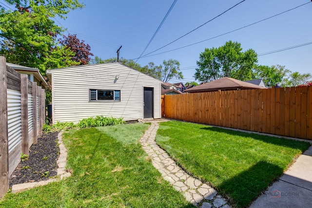 842 Mapleton Ave, Oak Park, IL 60302 - view of fenced backyard