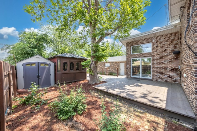 1649 Larry Ln, Glendale Heights, IL 60139 - view of yard with a shed