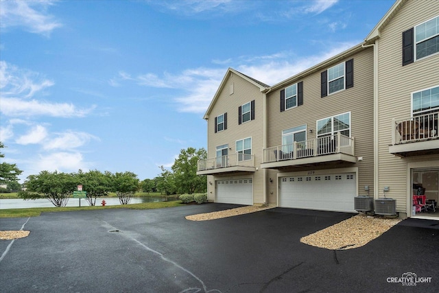 229 Lakeshore Dr, Oswego, IL 60543 - exterior space featuring a water view