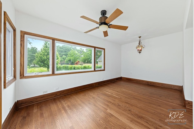 330 S Maple St, Itasca, IL 60143 - unfurnished room featuring wood finished floors and ceiling fan