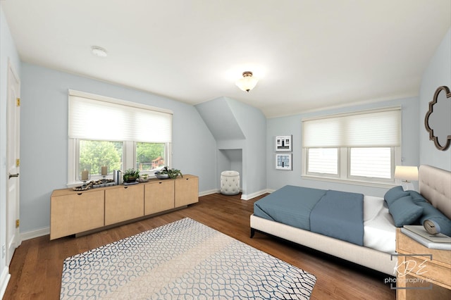 330 S Maple St, Itasca, IL 60143 - bedroom featuring wood finished floors and baseboards