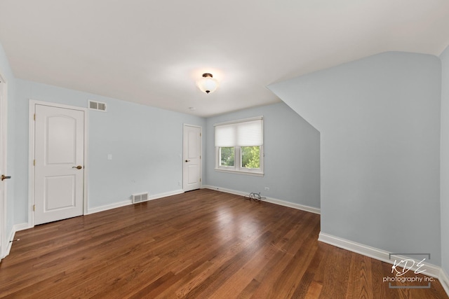 330 S Maple St, Itasca, IL 60143 - additional living space with dark wood finished floors and baseboards