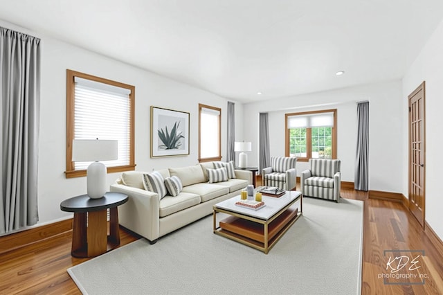 330 S Maple St, Itasca, IL 60143 - living area with wood finished floors and recessed lighting