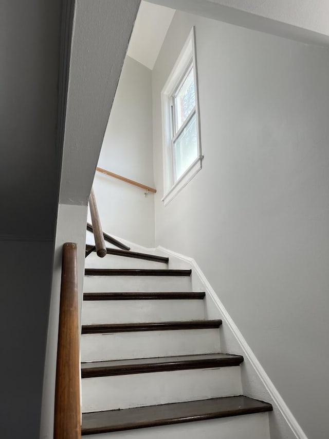 9611 S Chappel Ave, Chicago, IL 60617 - staircase with baseboards