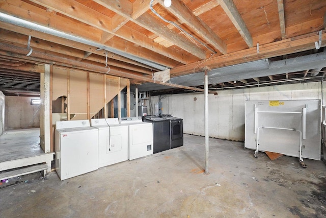 1616 Wilcox St, Crest Hill, IL 60435 - unfinished below grade area with washer and clothes dryer
