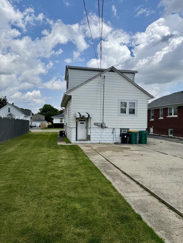1221 Nicholson St, Joliet, IL 60435 - back of property