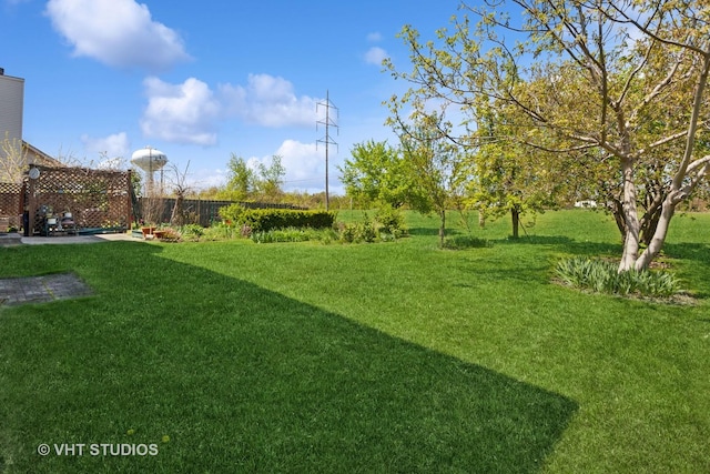 387 Essex Dr, Oswego, IL 60543 - view of yard with a patio area