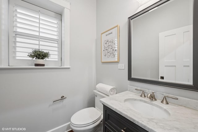 3715 N Wayne Ave, Chicago, IL 60613 - bathroom with vanity and toilet