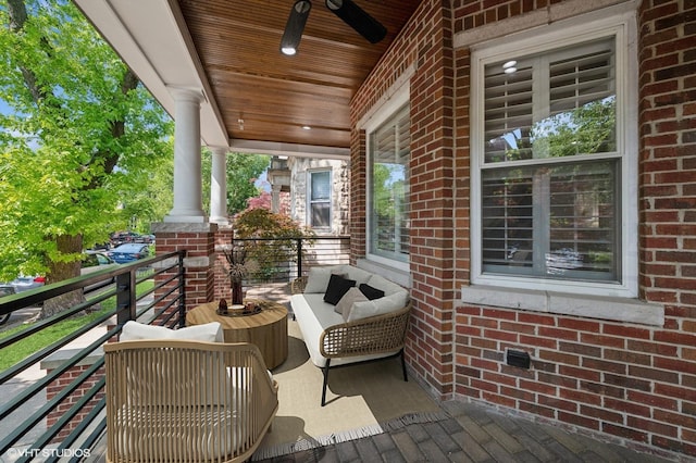 3715 N Wayne Ave, Chicago, IL 60613 - porch with a ceiling fan