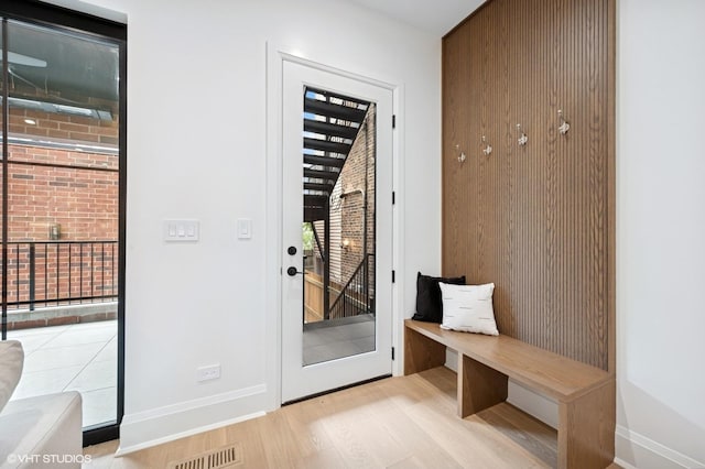 838 N Damen Ave Unit 1, Chicago, IL 60622 - mudroom featuring wood finished floors and baseboards