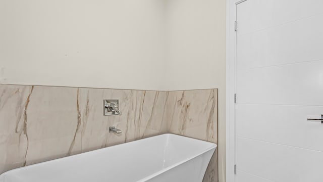 336 E Pershing Rd, Chicago, IL 60653 - full bath featuring a freestanding bath