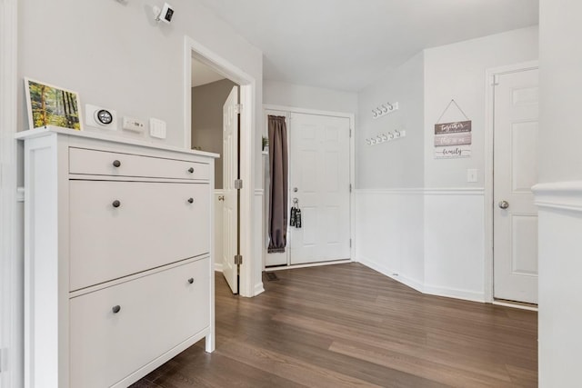 956 Tuscany Trl, Hampshire, IL 60140 - hall featuring dark wood finished floors and baseboards