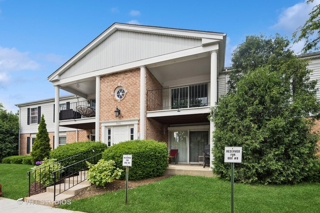 969 Golf Course Rd Unit 3, Crystal Lake, IL 60014 - photo 1