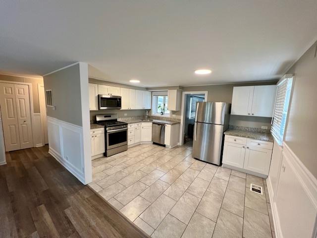 8933 S Komensky Ave, Hometown, IL 60456 - photo 4