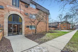 18550 Torrence Ave Unit 25, Lansing, IL 60438 - view of property