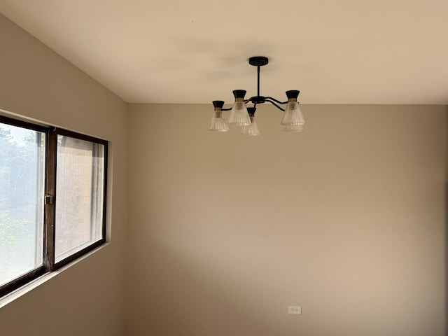 18550 Torrence Ave Unit 25, Lansing, IL 60438 - detailed view of a chandelier