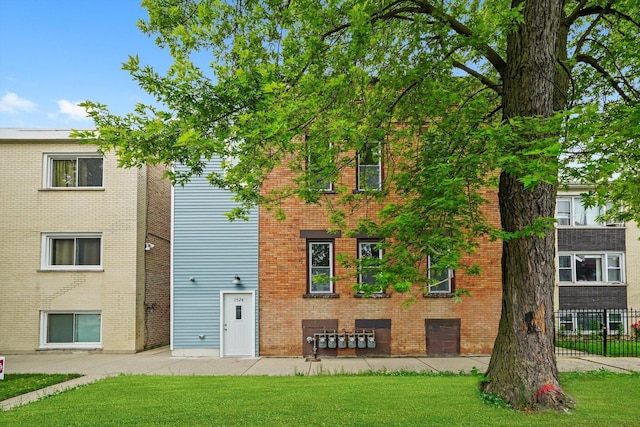 1524 S 51st Ct, Cicero, IL 60804 - photo 2